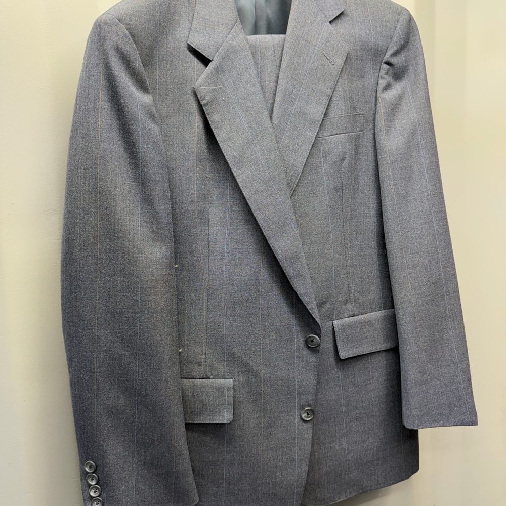 Assorted Men's Suits Collection (42Reg 36x29) - Picture 2 of 16
